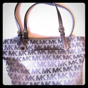Muchael Kors shoulder bag